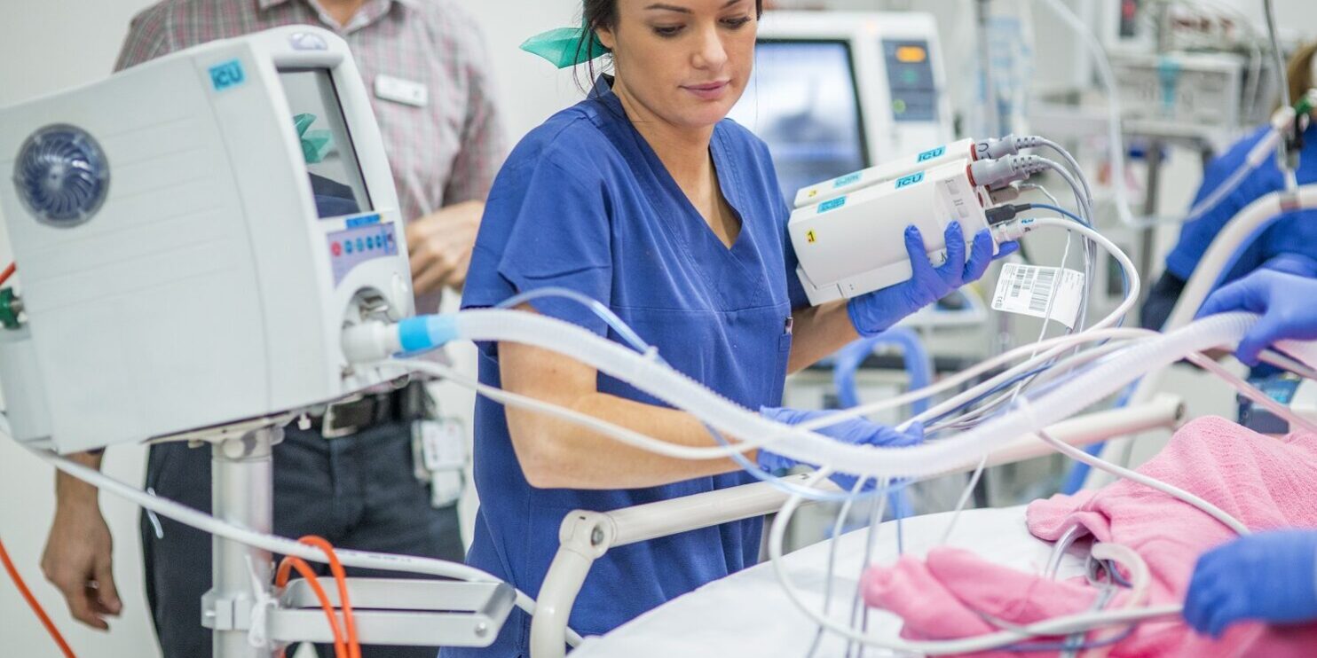 ICU nurse e1613167638582 ICU nurse e1613167638582